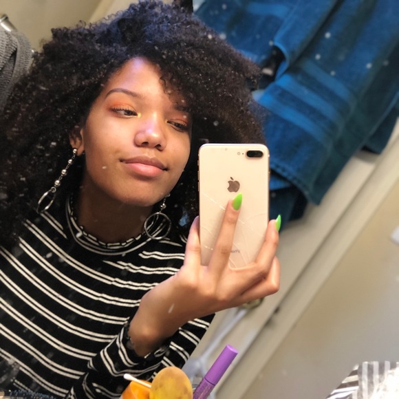 Meet your Posher, Avery - Picture 1 of 1